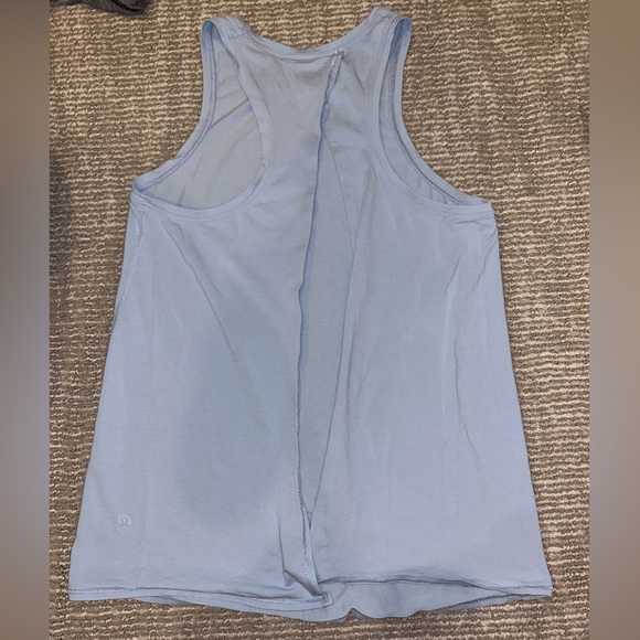 Lululemon tie back tank - Picture 2 of 4
